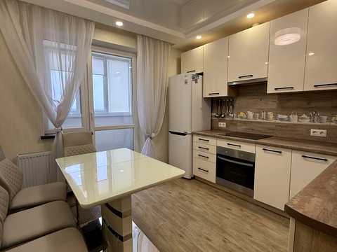 квартира по адресу Драгоманова ул., 4