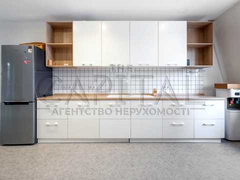коммерческая по адресу Кияновский пер., 3-7