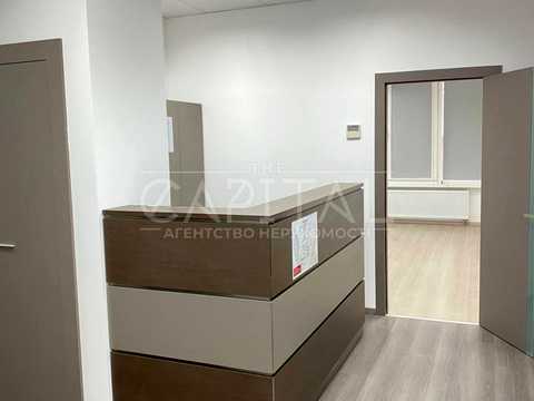 комерційна за адресою Кловський узвіз, 7