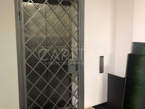 комерційна за адресою Фізкультури вул., 28