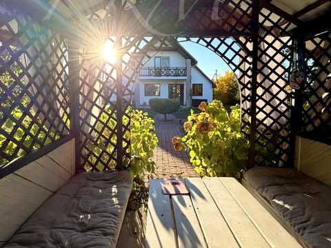 будинок за адресою смт. Запитів, Київська вул.