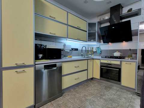 квартира за адресою Металургів просп., 21