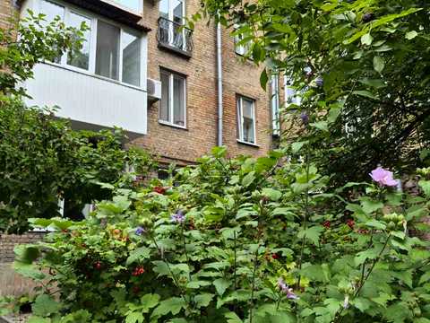 квартира за адресою Металургів просп., 21