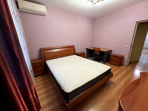 квартира за адресою Анни Ахматової вул., 33