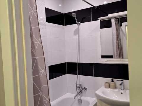 квартира за адресою Микулинецька вул., 5