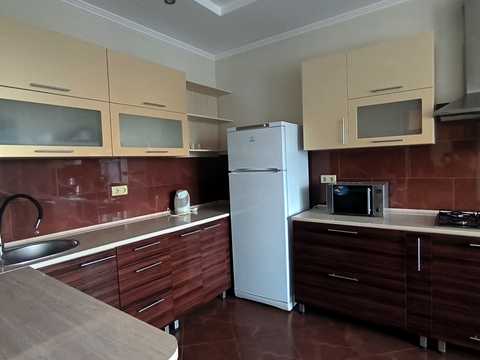 квартира по адресу Андрея Мельника ул., 2