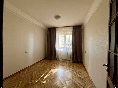 квартира за адресою Раїси Окіпної вул., 9
