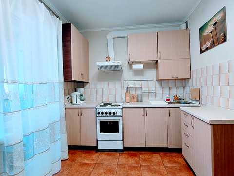 квартира за адресою Київ, Автозаводська вул., 81