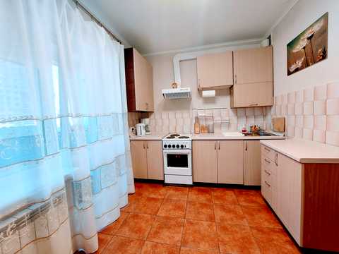 квартира за адресою Київ, Автозаводська вул., 81