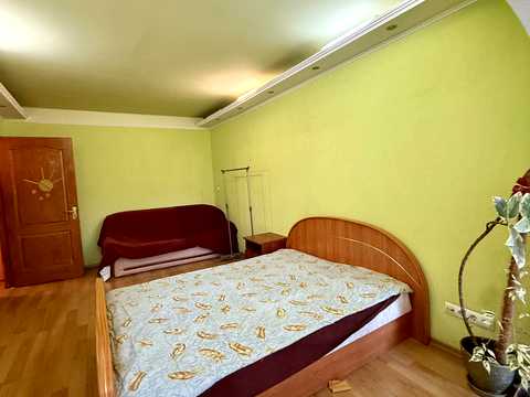 квартира за адресою Київ, Пантелеймона Куліша вул. (Челябінська), 1