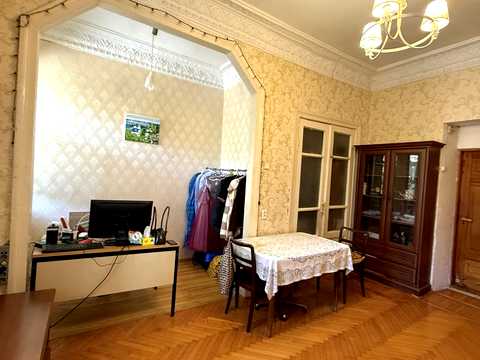 квартира за адресою Садова вул., 19