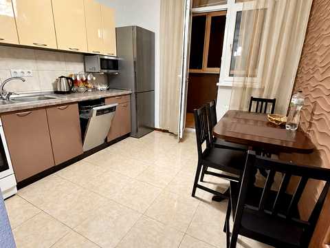 квартира за адресою Сім'ї Кульженків вул. (Петра Дегтяренка), 33