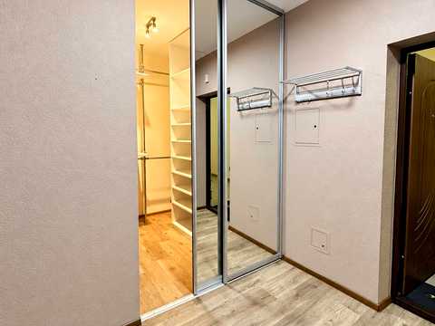 квартира за адресою Сім'ї Кульженків вул. (Петра Дегтяренка), 33