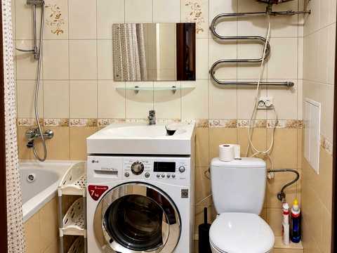 квартира за адресою Сім'ї Кульженків вул. (Петра Дегтяренка), 33