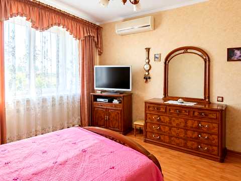 квартира за адресою Автозаводська вул., 99/4