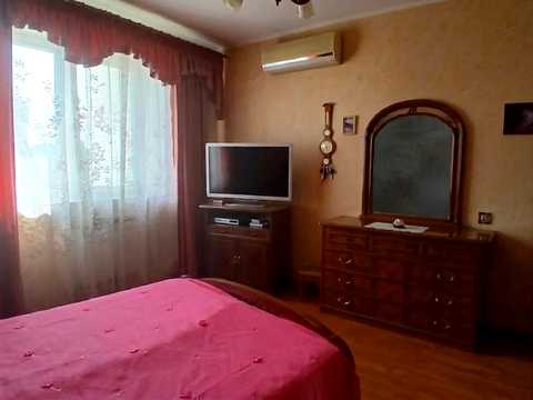 квартира за адресою Автозаводська вул., 99/4