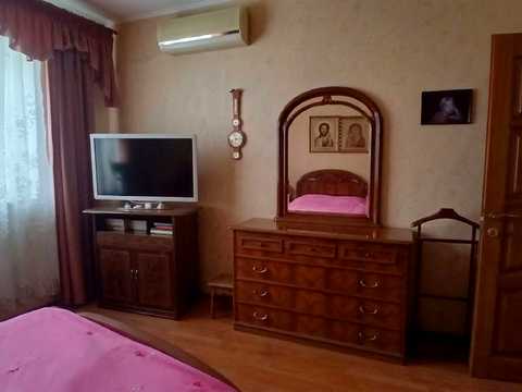 квартира за адресою Автозаводська вул., 99/4