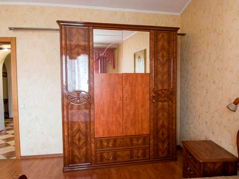 квартира за адресою Автозаводська вул., 99/4