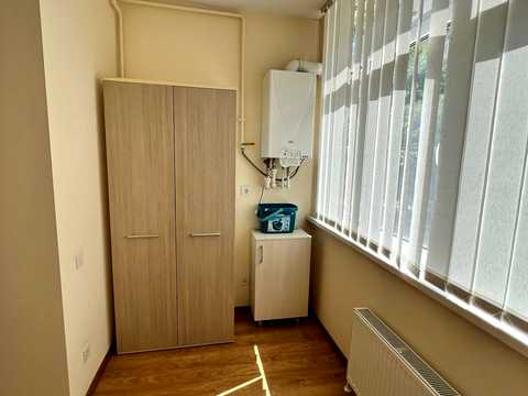 комерційна за адресою Добровольців вул. (Маршала Говорова), 10д