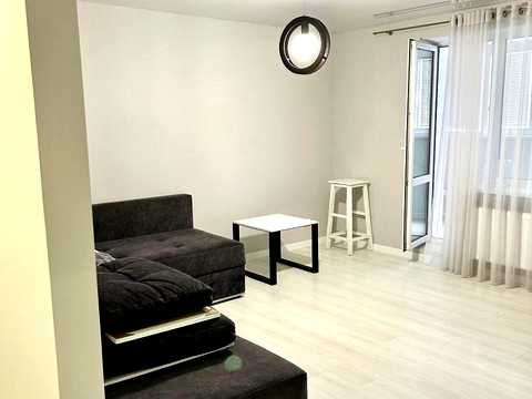 квартира за адресою Михайла Лушпи просп. (Космонавтів), 5 к25