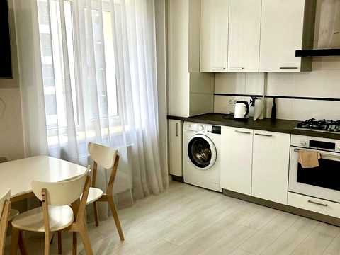квартира за адресою Михайла Лушпи просп. (Космонавтів), 5 к25