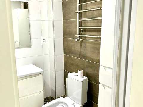 квартира за адресою Михайла Лушпи просп. (Космонавтів), 5 к25