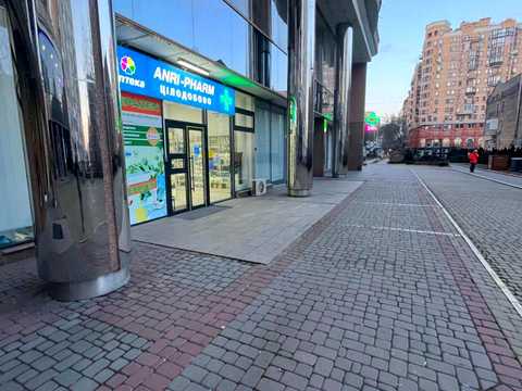 комерційна за адресою Жилянська вул., 59