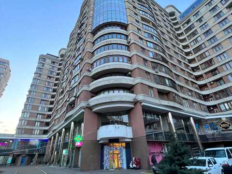 комерційна за адресою Жилянська вул., 59