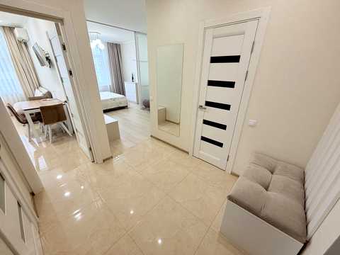 квартира за адресою Юнацька вул., 10