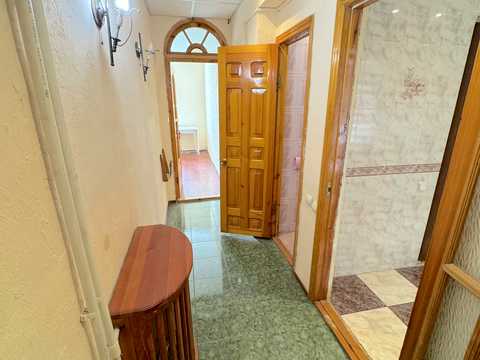комерційна за адресою Дерибасівська вул., 20