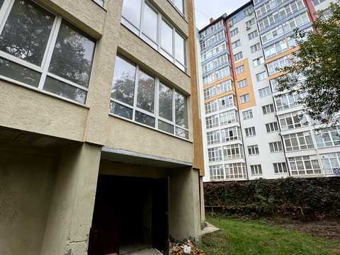 паркомісце за адресою Івано-Франківськ, Національної Гвардії вул., 12-А
