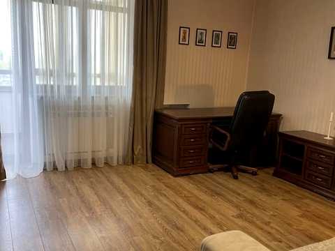 квартира за адресою Героїв Крут вул., 11-Б