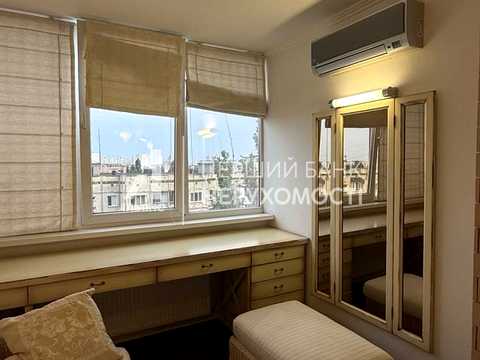 квартира за адресою Академіка Корольова вул., 24