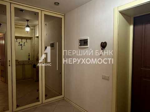 квартира за адресою Академіка Корольова вул., 24
