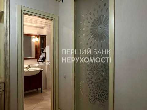 квартира за адресою Академіка Корольова вул., 24