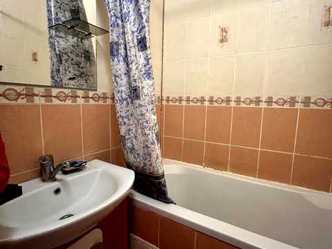 квартира по адресу Ревуцкого ул., 25