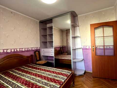 квартира по адресу Ревуцкого ул., 25