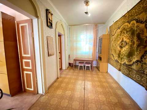 будинок за адресою с. Шкарівка, Центральна