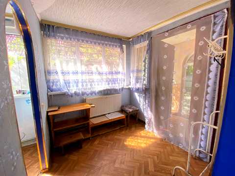 будинок за адресою с. Шкарівка, Центральна