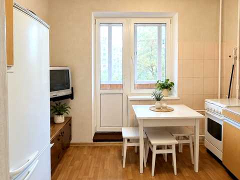 квартира за адресою Симиренка вул., 14-Б