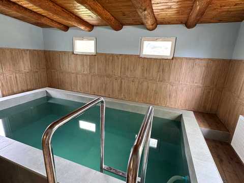 комерційна за адресою Равська вул., 1