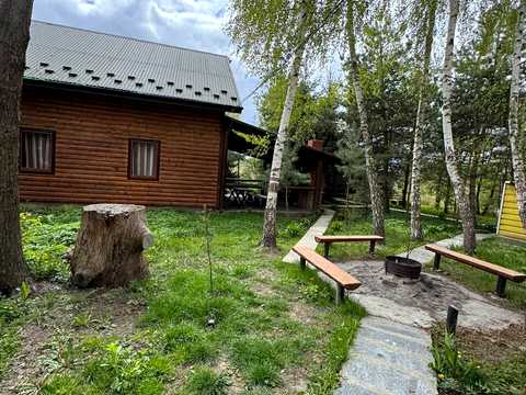 комерційна за адресою Равська вул., 1