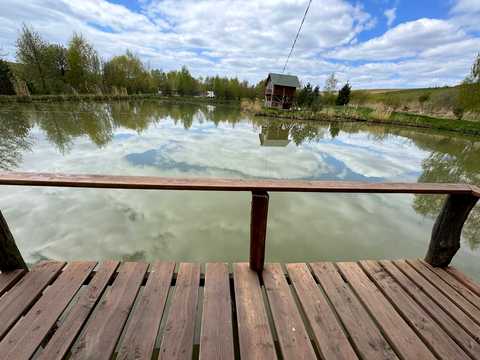 комерційна за адресою Равська вул., 1
