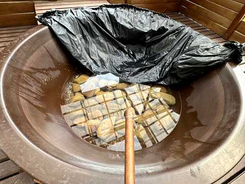 комерційна за адресою Равська вул., 1