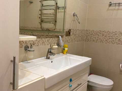 квартира за адресою Зарічна вул., 1-В