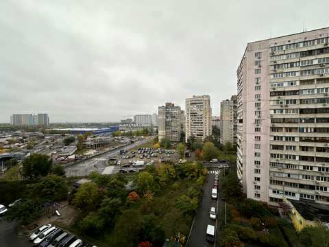 квартира за адресою Лариси Руденко вул., 21-А