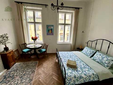 квартира за адресою Театральна вул., 26