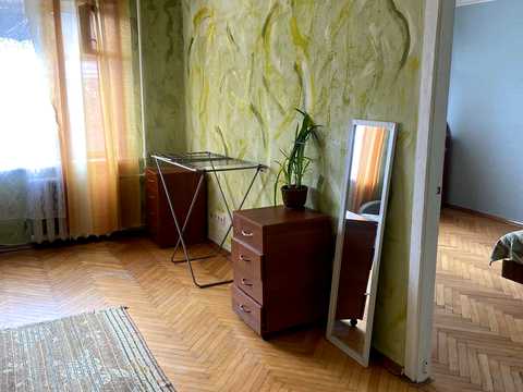 квартира за адресою Дегтярівська вул., 15
