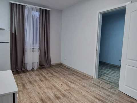 квартира за адресою Макарова вул. (Більшовицька), 21