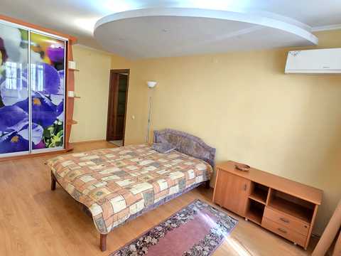квартира за адресою Метробудівська вул., 5